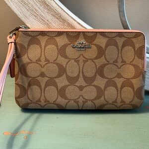 NWOT Leather Coach Wristlet